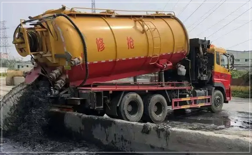 万江街道沉淀池清理案例