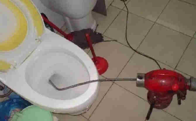 万江街道马桶通下水